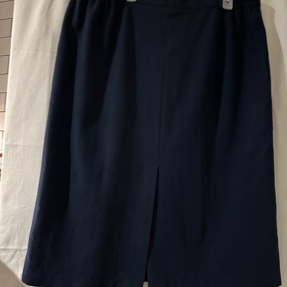 Vintage-Inspired Sag Harbor Woman 20W 100% Wool Navy Pencil Skirt Lined Midi - Picture 6 of 15
